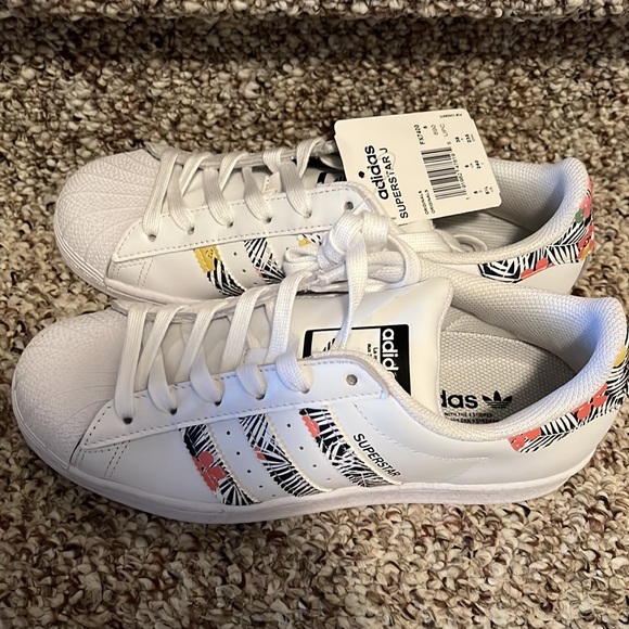 Adidas Superstar J sneakers - Picture 2 of 4